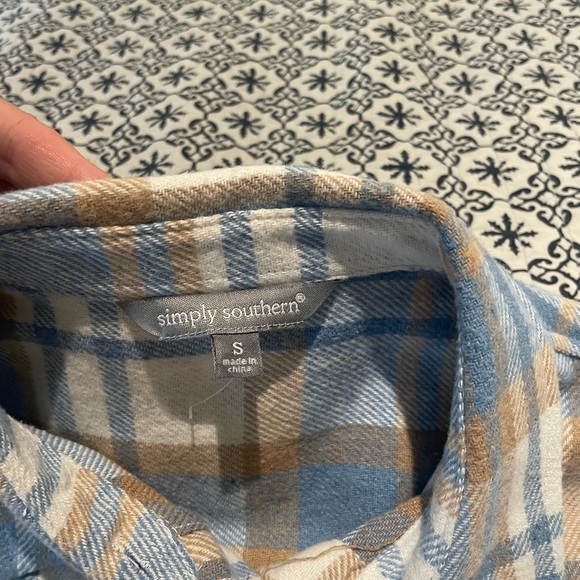 Simply Southern Flannel, like new - Picture 3 of 5